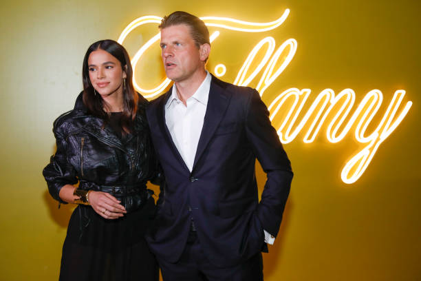 Actress Bruna Marquezine and the CEO of Tiffany & Co. Anthony Ledru poses for pictures on the red carpet of Yellow is the New Blue Event organized by Tiffany & Co. At Memorial da América Latina on August 25, 2022 in Sao Paulo, Brazil. (612×408)