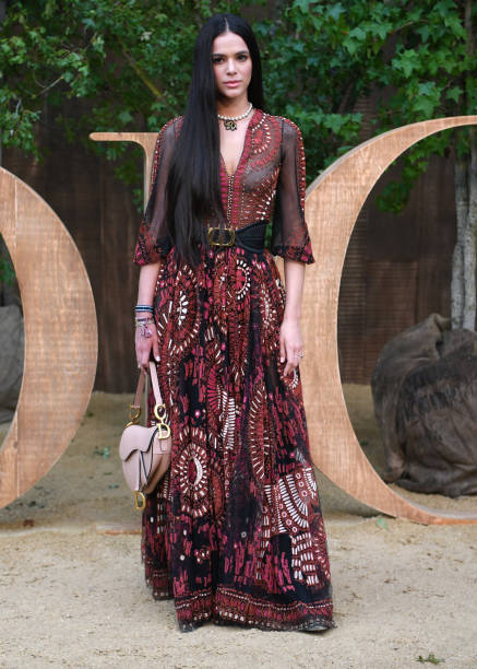 Brazilian actress Bruna Marquezine poses during a photo call prior to the Maison Dior fashion show during the Women's Spring-Summer 2020 Ready-to-Wear collection fashion show in Paris, on September 24, 2019. — frame 57/65 (437×612)