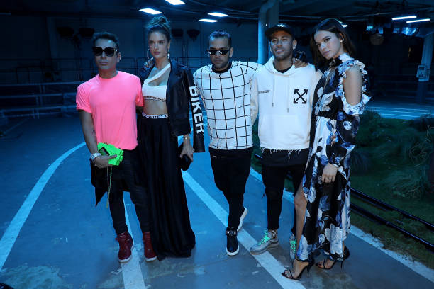 Bruna Marquezine Alessandra Ambrosio Daniel Alves Neymar