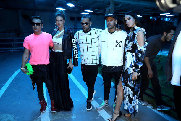 Bruna Marquezine Alessandra Ambrosio Daniel Alves Neymar