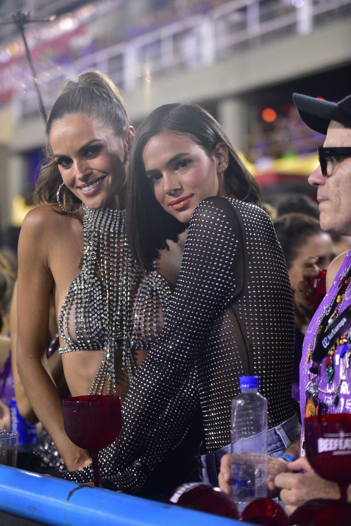 BRUNA MARQUEZINE and IZABEL GOULART at Carnival in Rio De Janeiro 03/10/2019 (1200×1798)