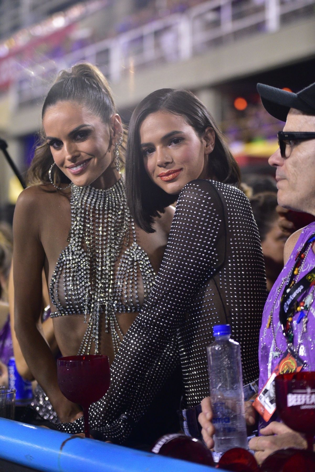 BRUNA MARQUEZINE and IZABEL GOULART at Carnival in Rio De Janeiro 03/10/2019 (1200×1798)