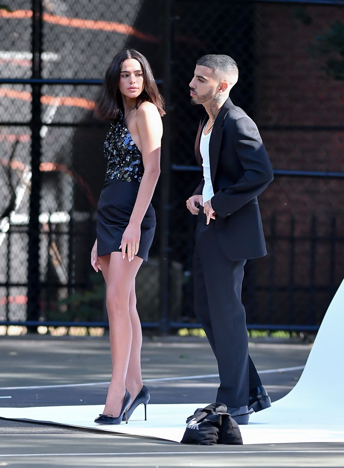 BRUNA MARQUEZINE and Rauw Alejandro on the Set of a Commercial in New York 10/16/2023 (1200×1633)