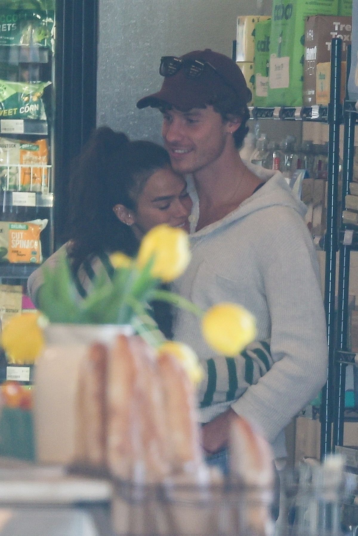 Bruna Marquezine and Shawn Mendes Shopping for Gro