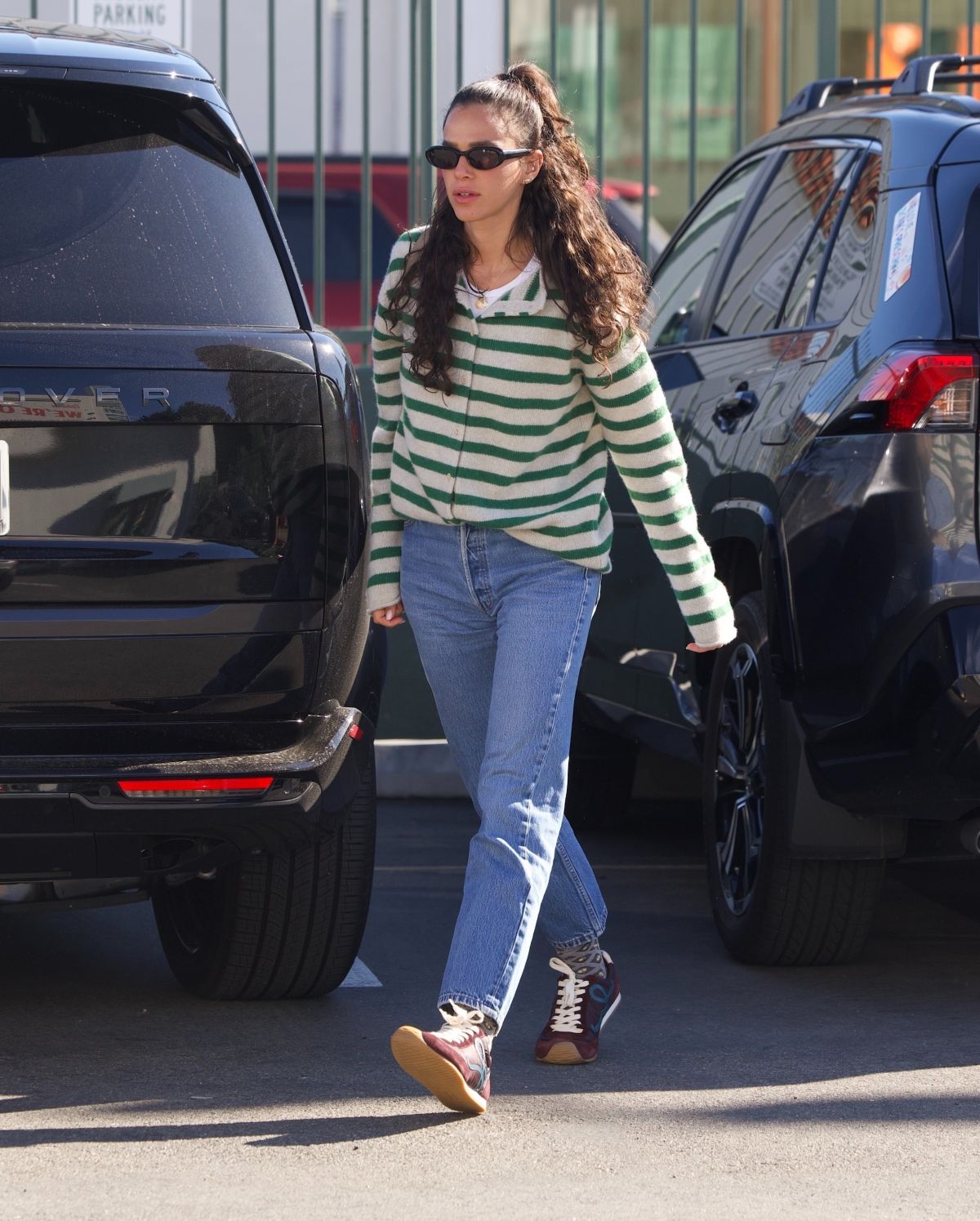 Bruna Marquezine and Shawn Mendes Shopping for Gro