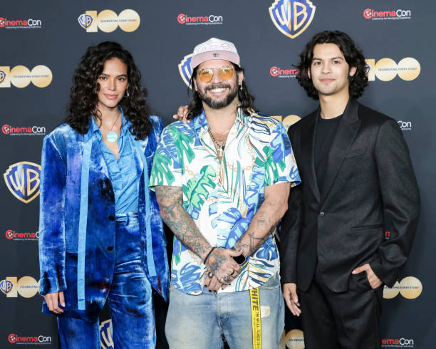 Bruna Marquezine Angel Manuel Soto and Xolo Maridu