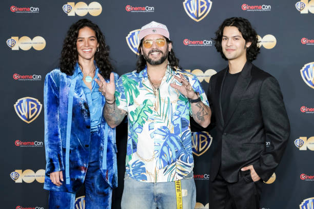 Bruna Marquezine Angel Manuel Soto and Xolo Maridu