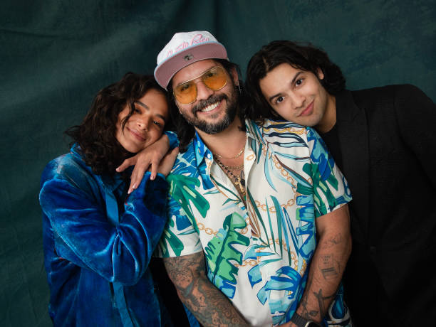 Bruna Marquezine Angel Manuel Soto and Xolo Maridu