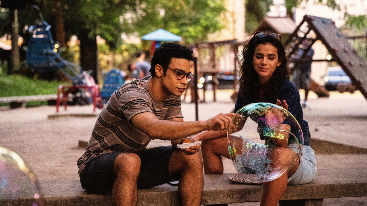 Benefits with Friends S01E06 — Cream Puffs (Bruna Marquezine as Bia) (3840×2160)