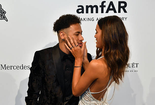 Bruna Marquezine Brazilian Psg S Footballer Neymar Junior and Girlf