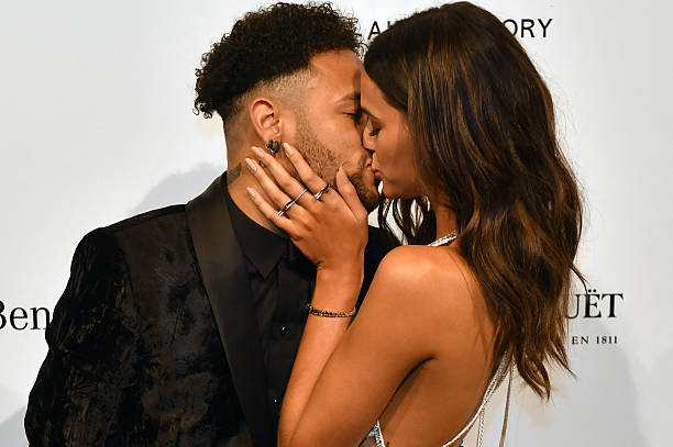 Bruna Marquezine Brazilian Psg S Footballer Neymar Junior and Girlf
