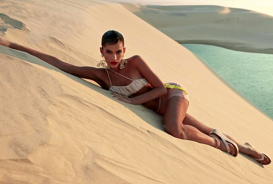 Bruna Marquezine Campanha Publicit Ria Da Marca Arezzo Protagonizad