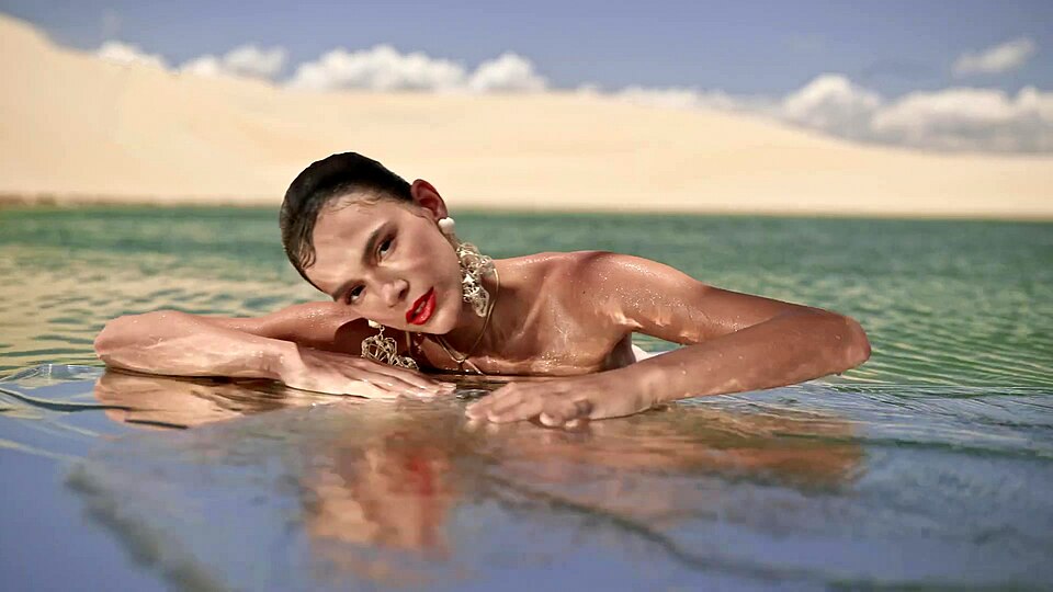 Bruna Marquezine Campanha Publicit Ria Da Marca Arezzo Protagonizad