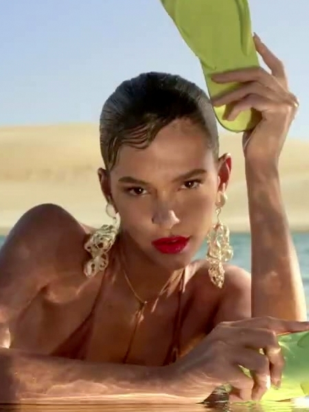 Bruna Marquezine Campanha Publicit Ria Da Marca Arezzo Protagonizad