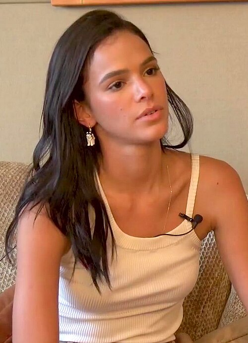 Bruna Marquezine