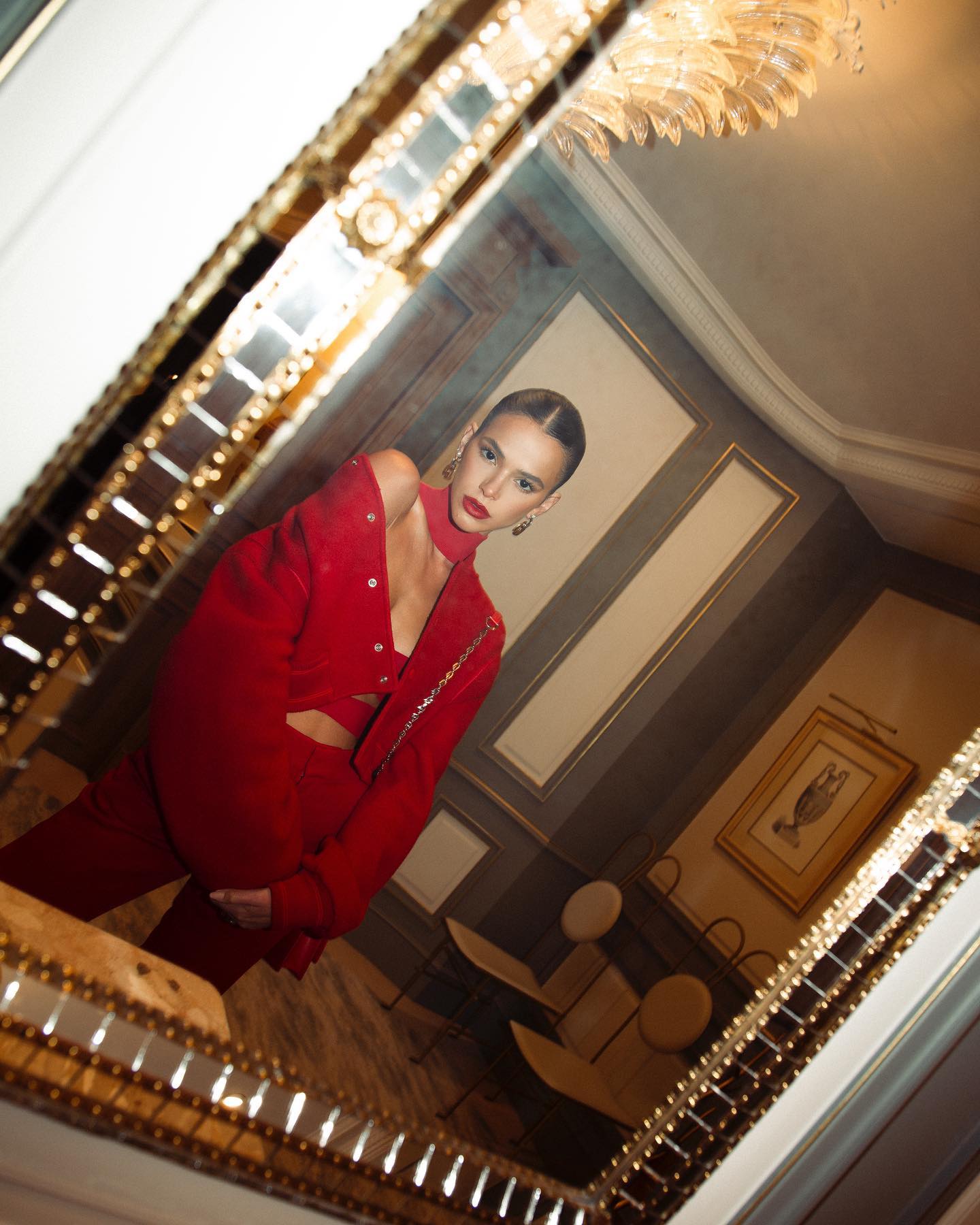 @lemeuriceparis can we change the name “Belle Etoile Suite” to Chez Bruna? Merci 💋