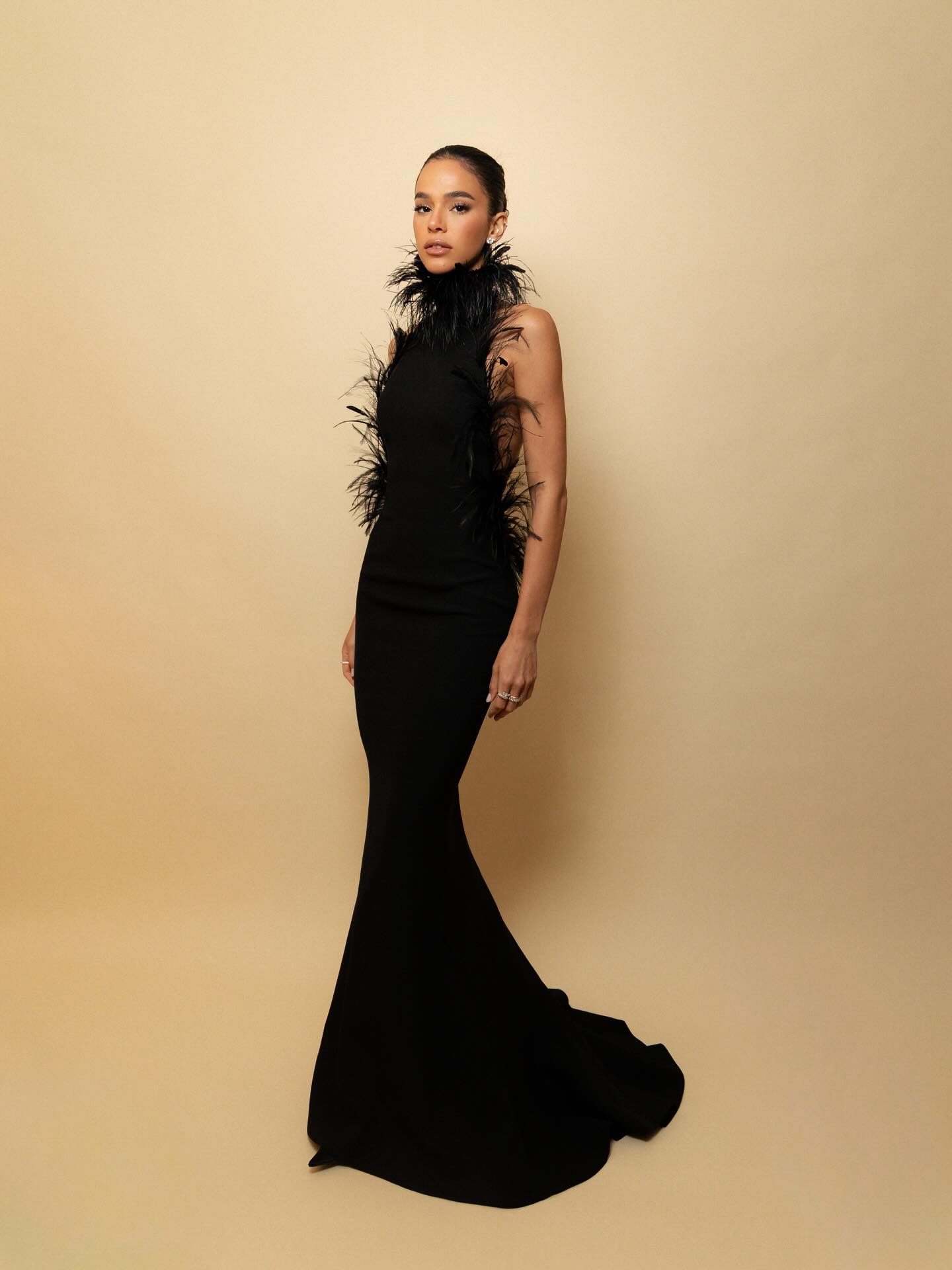 Golden Globes Tribute Gala 🖤 — frame 12/14 (1440×1920)