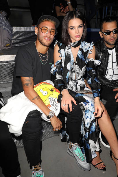 Neymar Jr,Bruna Marquezine and Daniel Alves attend the Off-White show as part of the Paris Fashion Week Womenswear Spring/Summer 2019 on September 27, 2018 in Paris, France. — frame 63/65 (408×612)